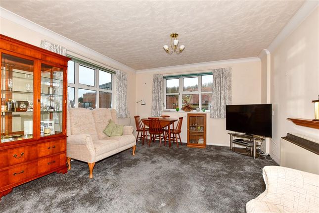 Thumbnail Flat for sale in Prospect Road, Hythe, Kent