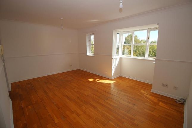 158 Redwood Grove, Bedford, Bedford photo 2