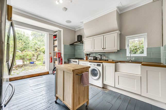 18, Grantham Road, London photo 4