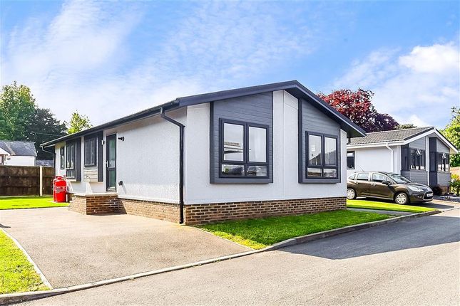 Thumbnail Mobile/park home for sale in Dover Road, Barham, Canterbury, Kent