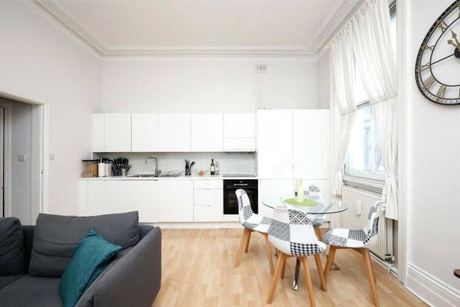 Flat 3, 111, Finborough Road, London photo 3