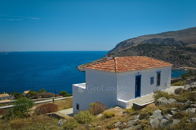 Detached house for sale in Mandraki, Greece