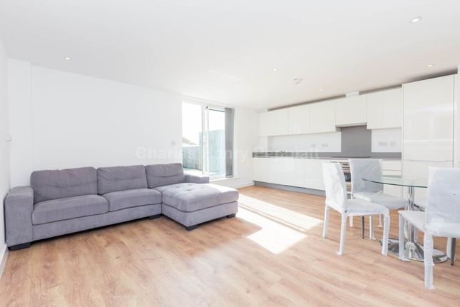 Thumbnail Penthouse to rent in Sydney Road, Enfield Town