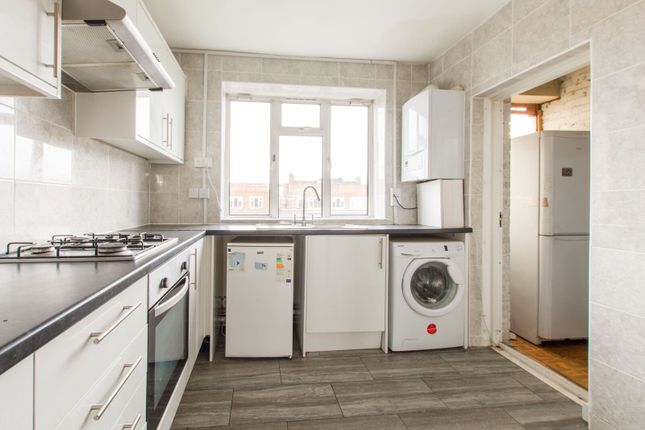Brackenbury, Osbourne Road, N4, Stroud Green photo 2