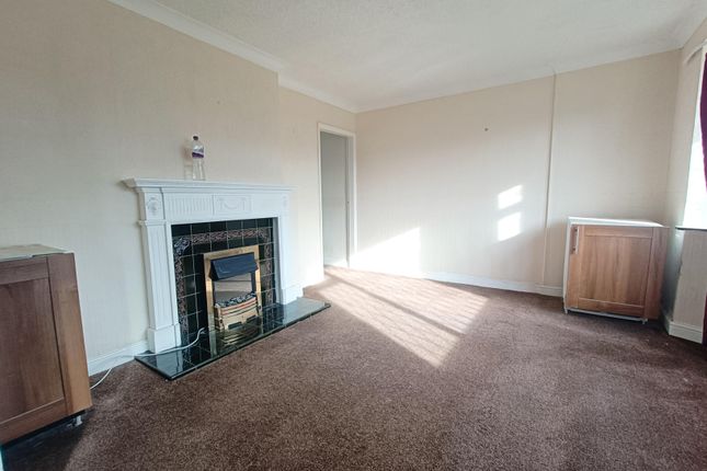 35, Sutton-in-Ashfield photo 4