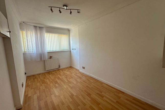 46, Woodruff Way, Walsall photo 4
