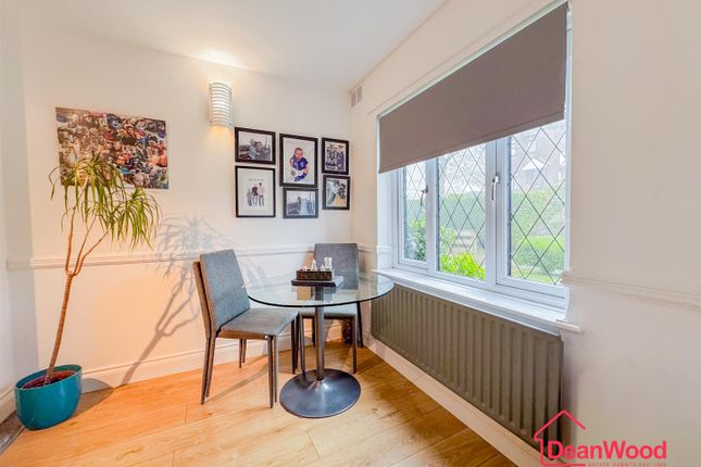 22, Reginald Mews, Douglas photo 4
