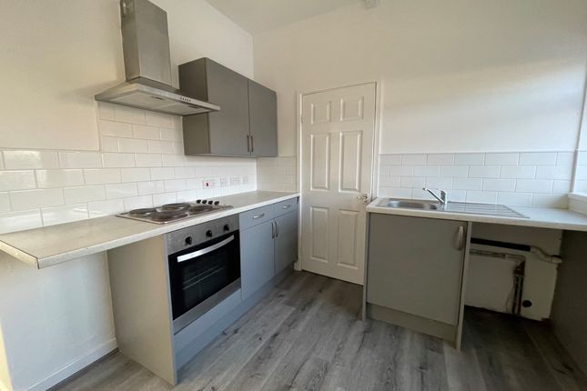 Thumbnail End terrace house to rent in Hedon Road, Hull