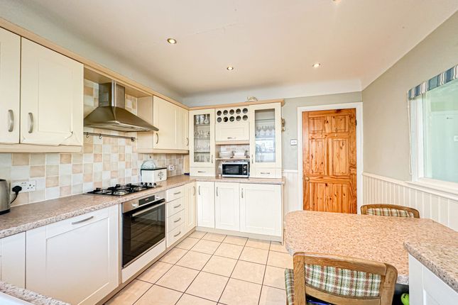6 Grange Road, Wirral photo 2