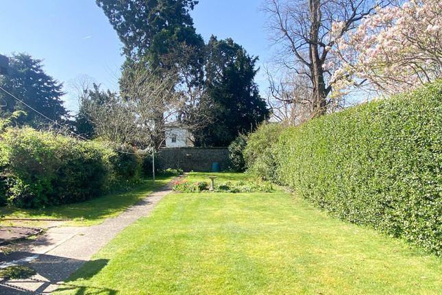 15, Priams Way, Stapleford, Cambridge photo 3