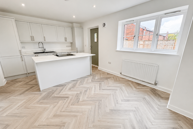 4, Norman Place, Newton By Tattenhall photo 4
