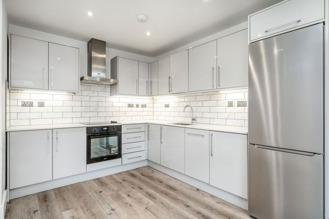 Flat 3, 6, Swan Street, Isleworth photo 2