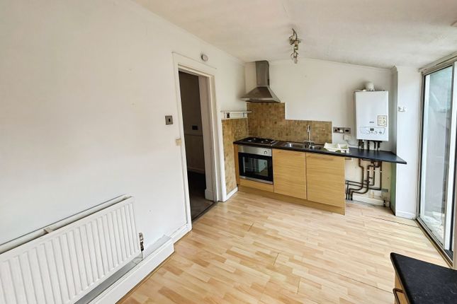 1a, Cromwell Road, Yeovil photo 2