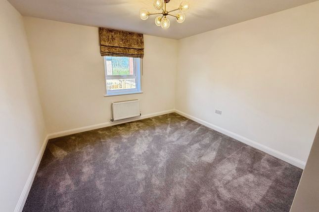 28 Scout Gardens Station Road, Telford photo 4