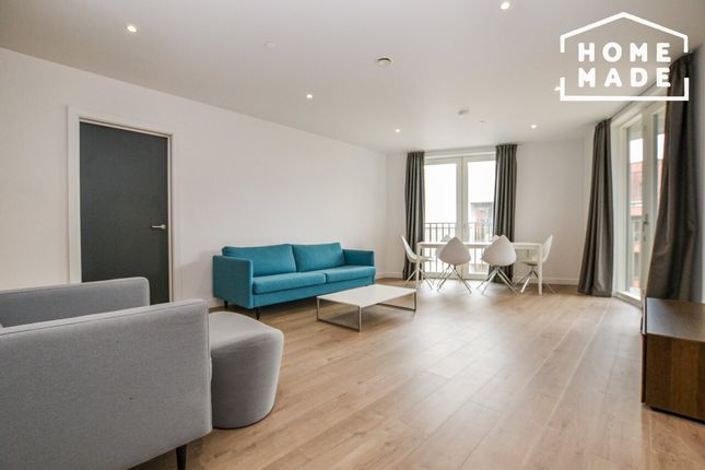 Flat to rent in Merchant House, Stratford