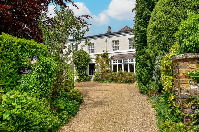 Thumbnail Semi-detached house for sale in Langley Hill, Kings Langley