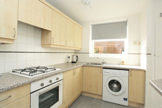 Hersham Road, Walton-on-Thames photo 3