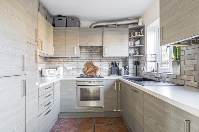 33, Brickham Road, Devizes photo 4