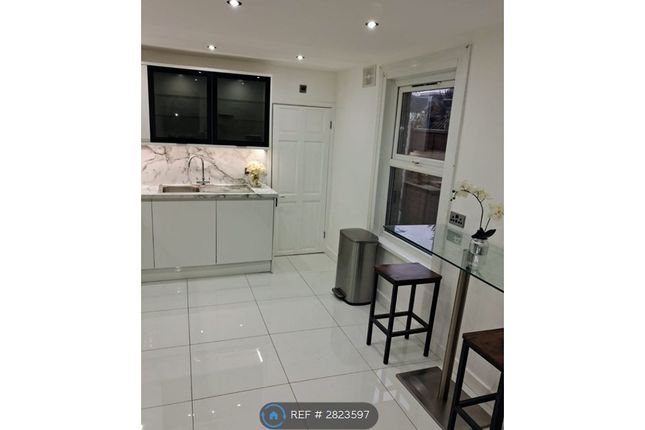 Russell Road, Leyton, London photo 3
