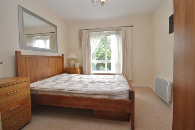 Flat 24, The Exchange,, Oriental Road, Surrey photo 5