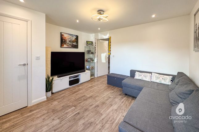 7 Denbigh Place, Shinfield, Berkshire photo 3
