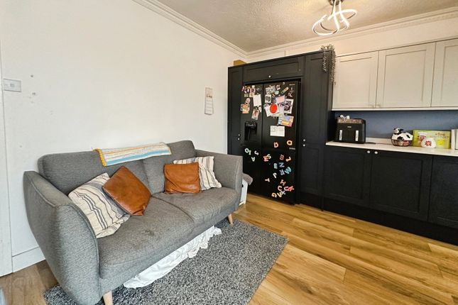 14, Drayton Street, Swadlincote photo 3