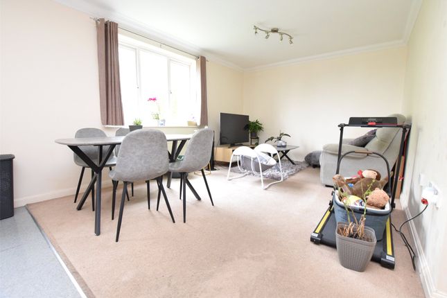 Thumbnail Flat for sale in Buckingham Court, Carlisle Road, Romford