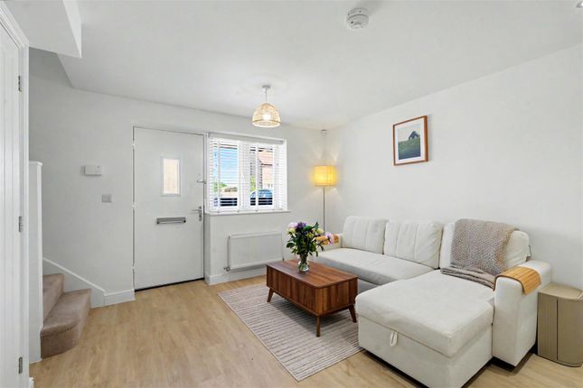 24, Berne Close, Nottingham photo 4
