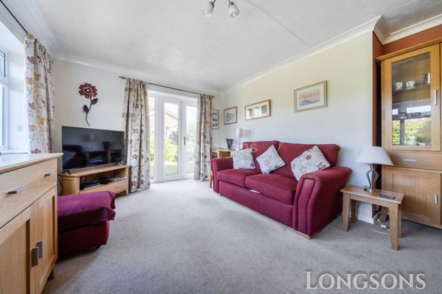 50, Acacia Avenue, Thetford photo 4
