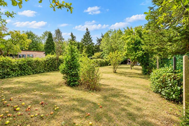 78, Radlett Road, St. Albans photo 4
