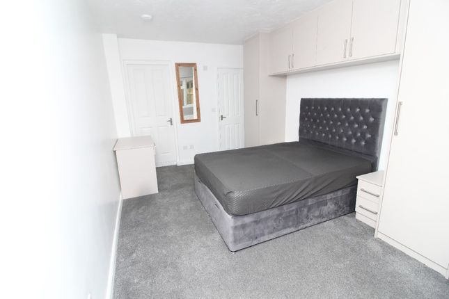 Studio to rent in Wokingham Road, Reading