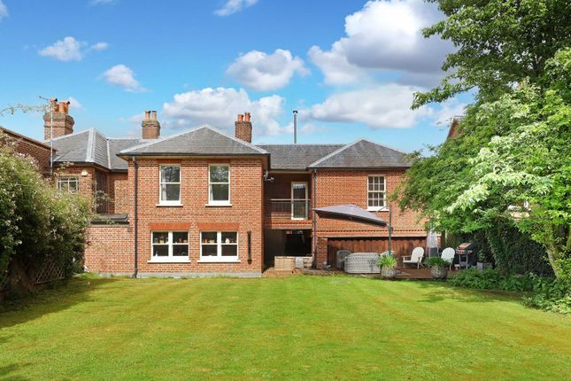 Burkes Corner, 87, Aylesbury End, Buckinghamshire photo 4