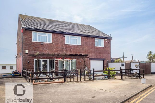 Detached house for sale in Edwards Rd, Winterton On Sea
