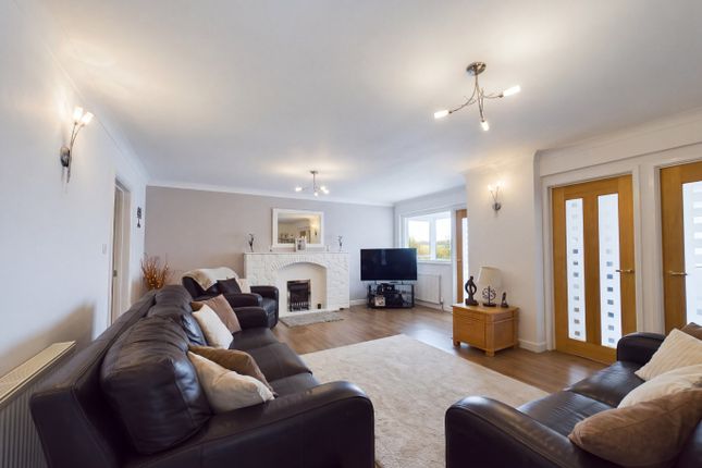 33 Windermere, Swindon, Wiltshire photo 2