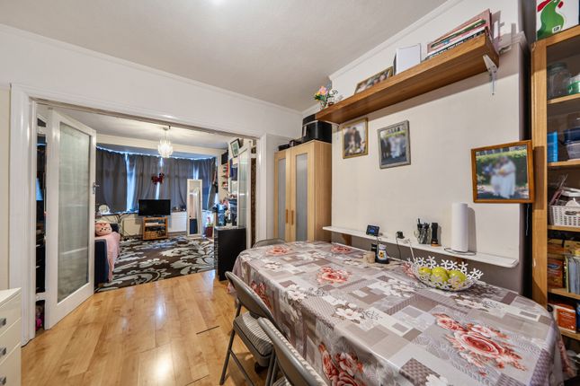 68, Turner Road, Edgware photo 4