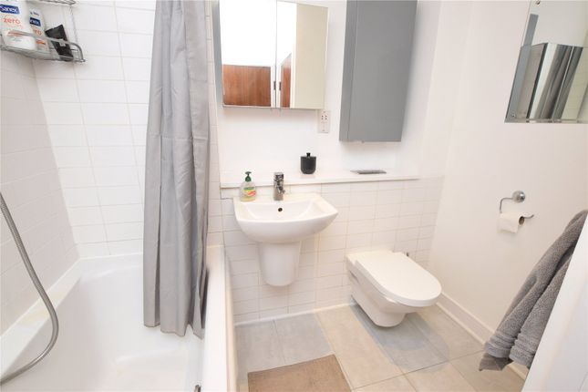 1A, The Pinnacle 156-162`,, High Road, Romford photo 4