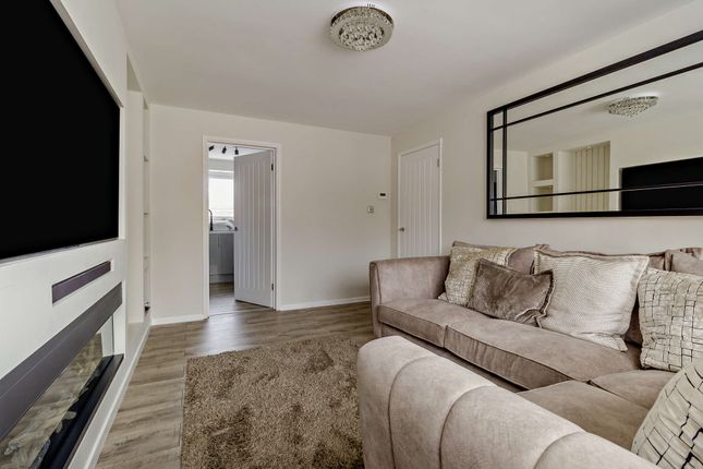 17 Westcroft Grove, Westcroft Grove, Sheffield photo 4