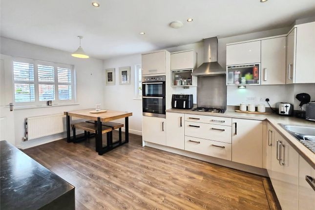 16, Cuckoo Lane, Berkshire photo 4