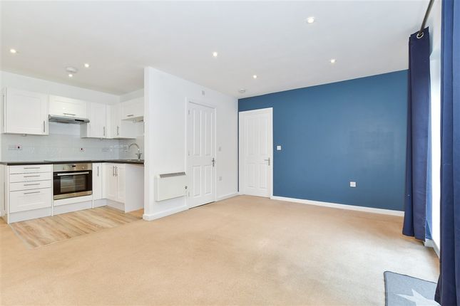 1-bed flat on High Street, Snodland, £86,250