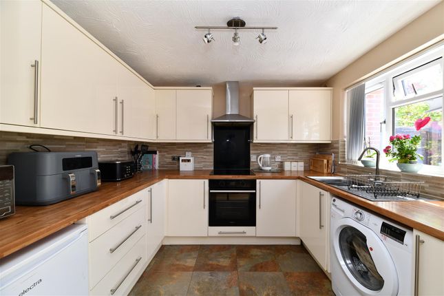 34, Old Bourne Way, Stevenage photo 4