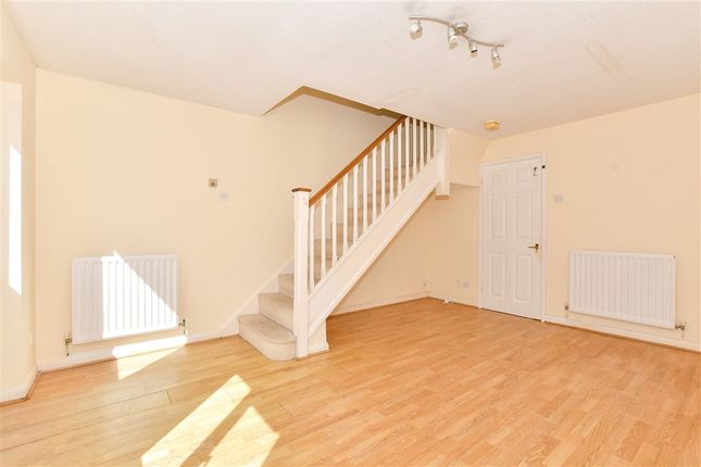 Chelmsford Close, Sutton photo 3