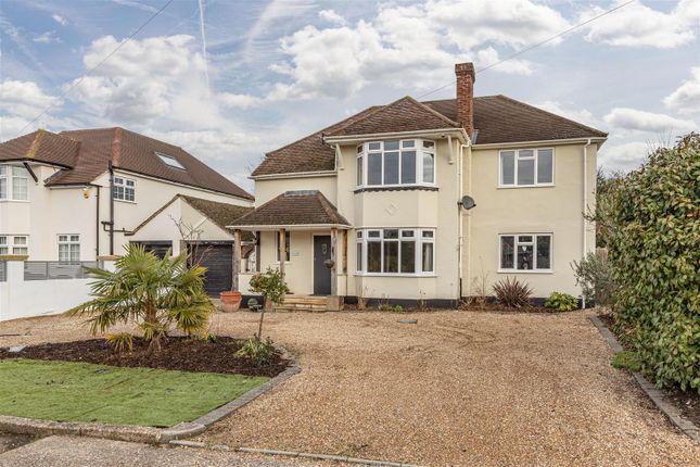 Thumbnail Detached house for sale in Clock House Close, Byfleet, West Byfleet