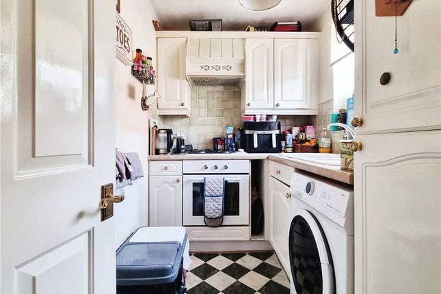 142A, Totteridge Road, High Wycombe photo 3
