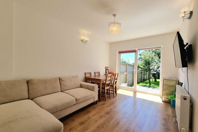 47 Merlin Crescent, Bridgend photo 2