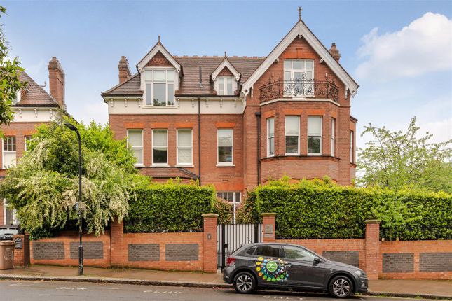 Thumbnail Flat to rent in Redington Road, Hampstead