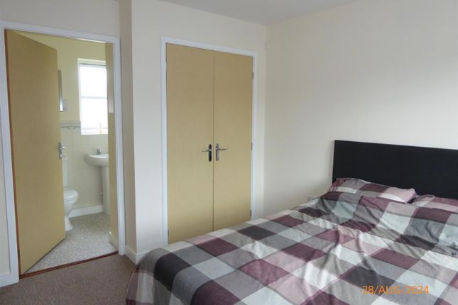 24, St. James Way, Tiverton photo 5
