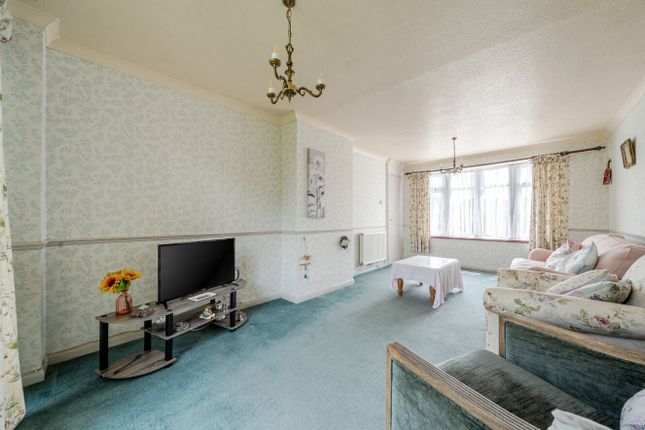 71, Cuckoo Lane, Fareham photo 3