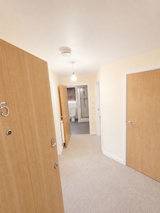 5, Thornton Hall Close, Northampton photo 2