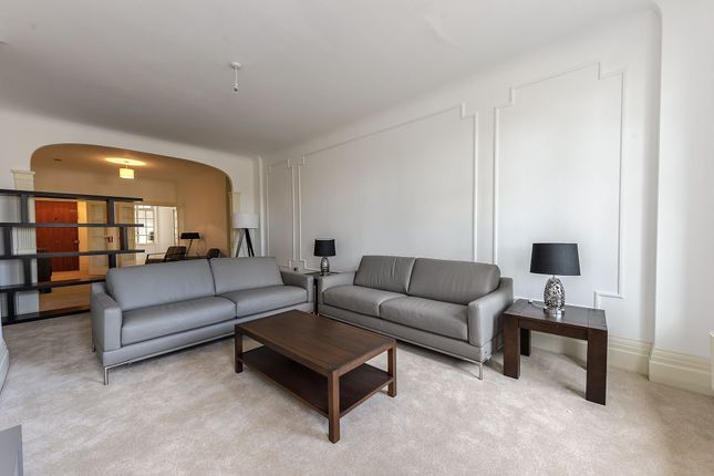 Flat to rent in Park Road, St John's Wood