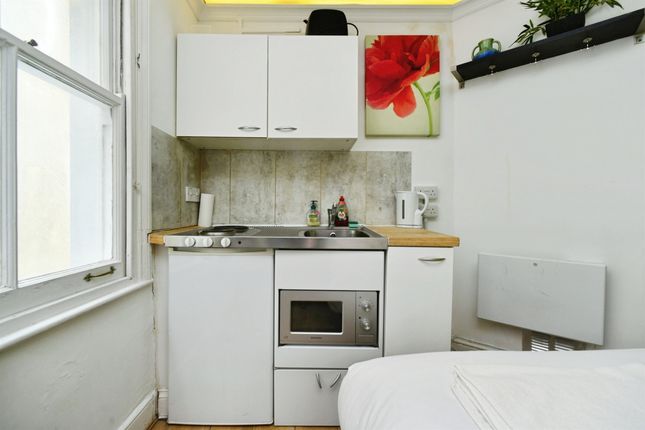 Flat 2, 3, Chesham Road, Brighton photo 4